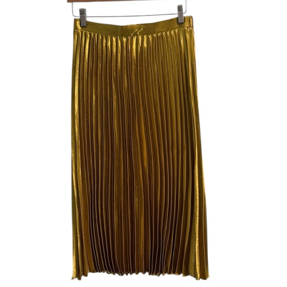 Lulus Pretty Pleats Gold Metallic Pleated Midi Skirt Size Small - Picture 3 of 13